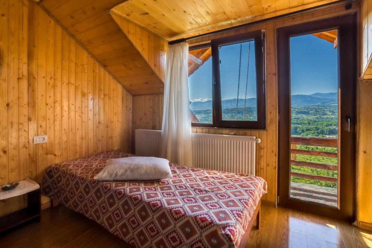 Pensiunea La Maria Lu' Sandoiu Hotell Poenari Eksteriør bilde