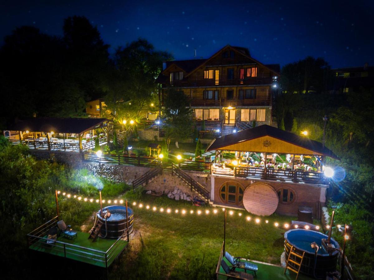 Pensiunea La Maria Lu' Sandoiu Hotell Poenari Eksteriør bilde