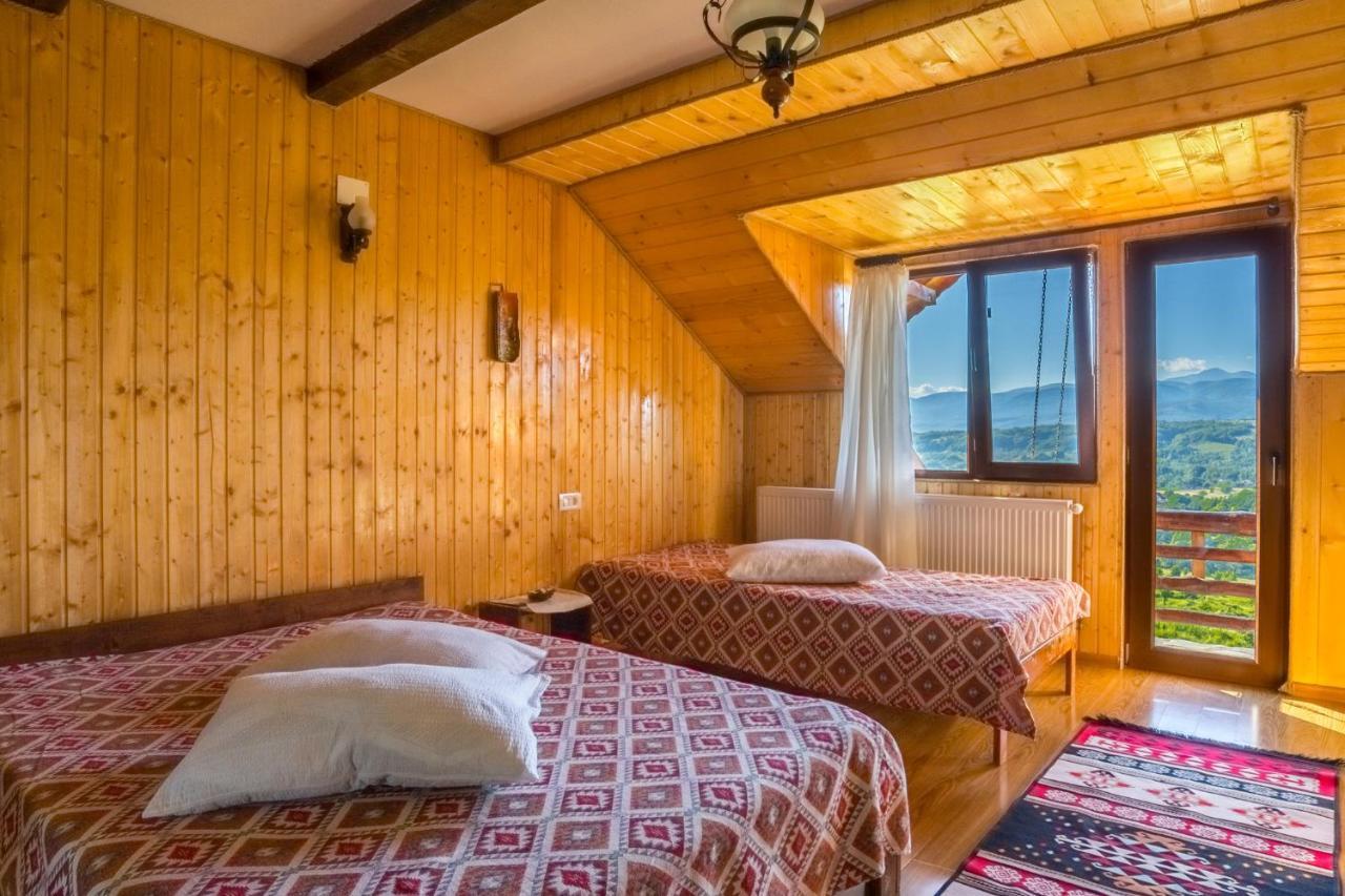 Pensiunea La Maria Lu' Sandoiu Hotell Poenari Eksteriør bilde